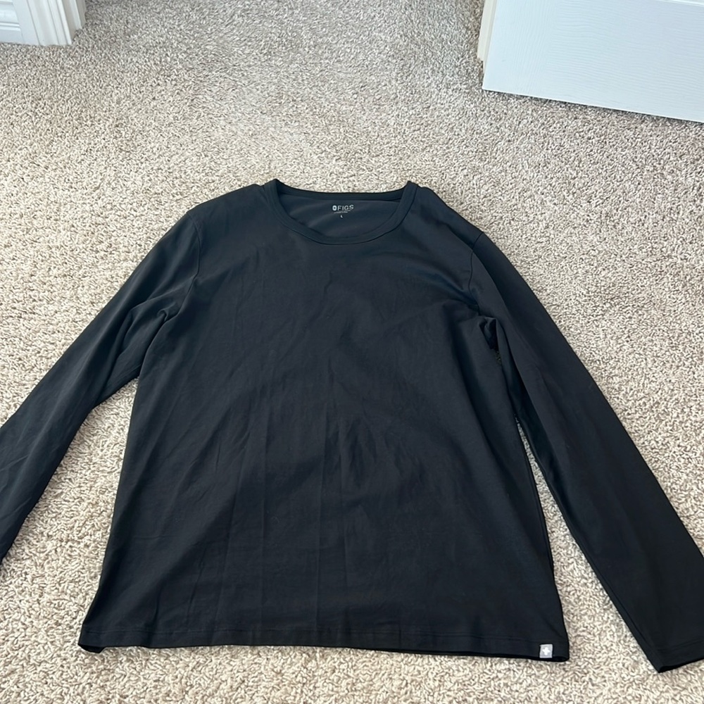 Men’s figs top